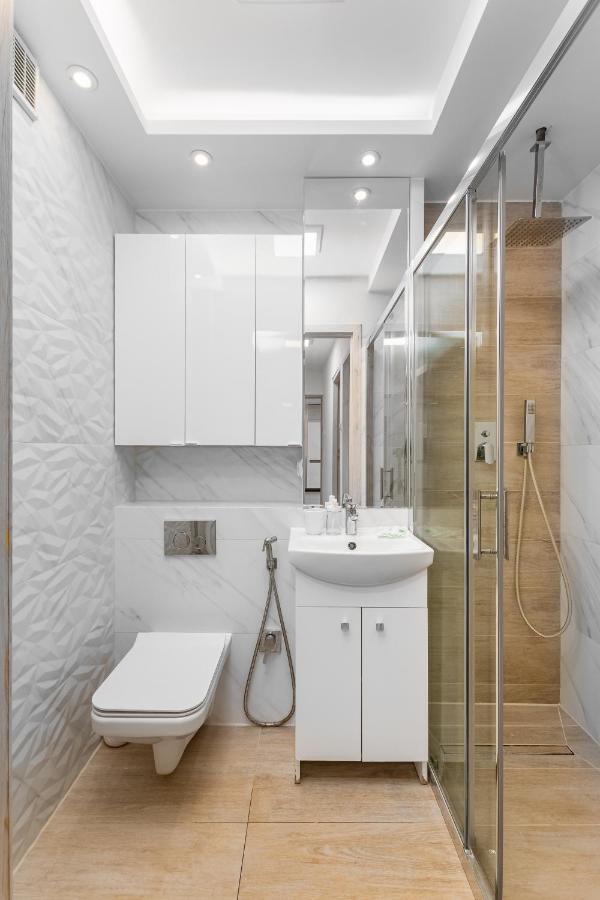 Emilii Plater 47 By Homeprime Warszawa Exteriör bild